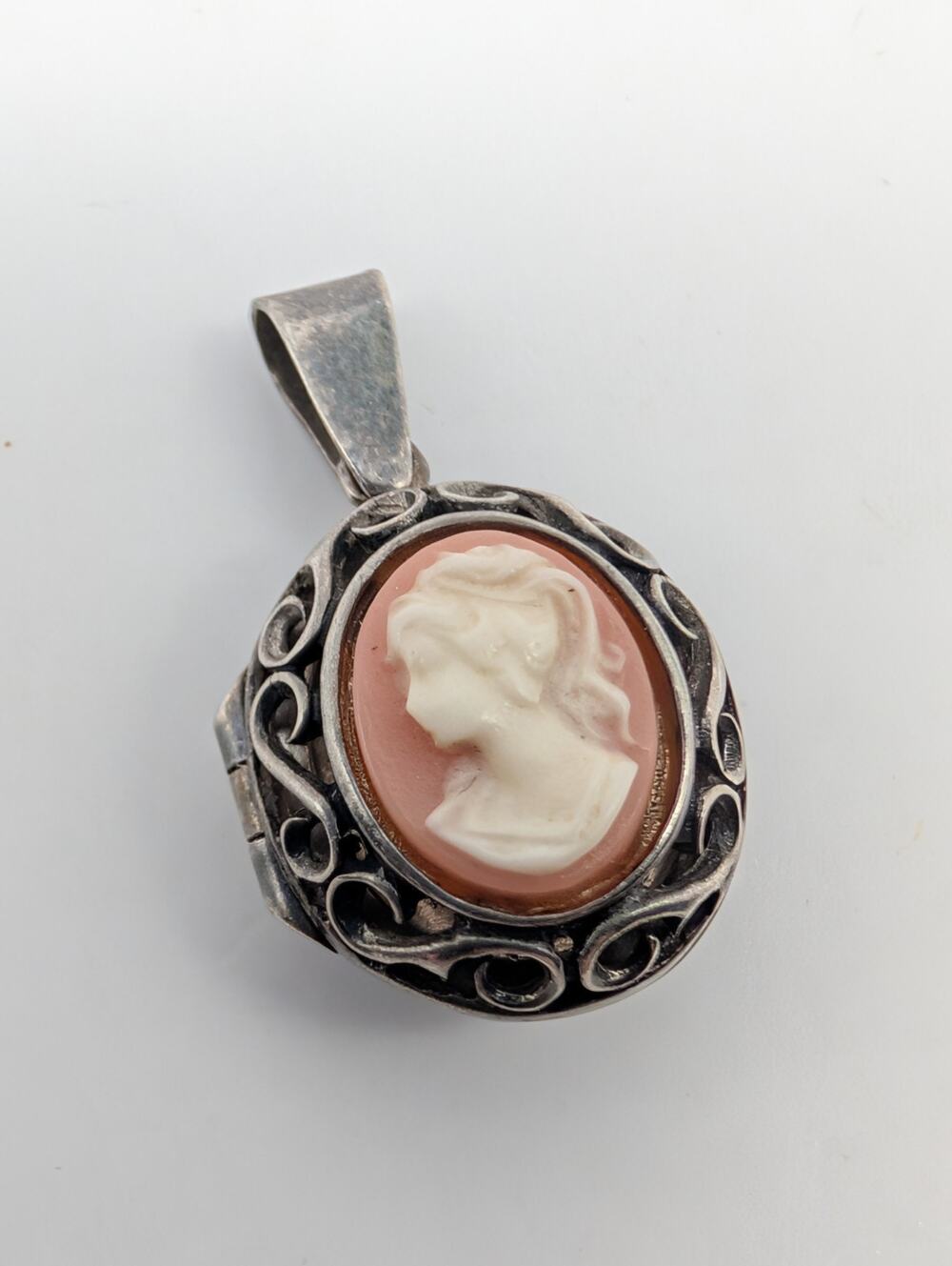 Vintage JEZLAINE Sterling Silver 925 Left Facing Cameo Locket Pendant